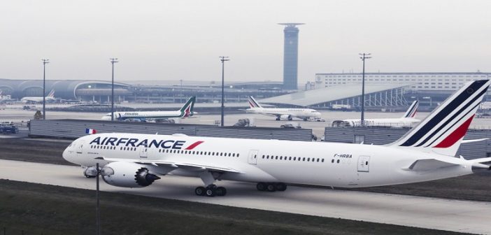 Boeing_787-9_Air_France_Paris-CDG_5-702x336