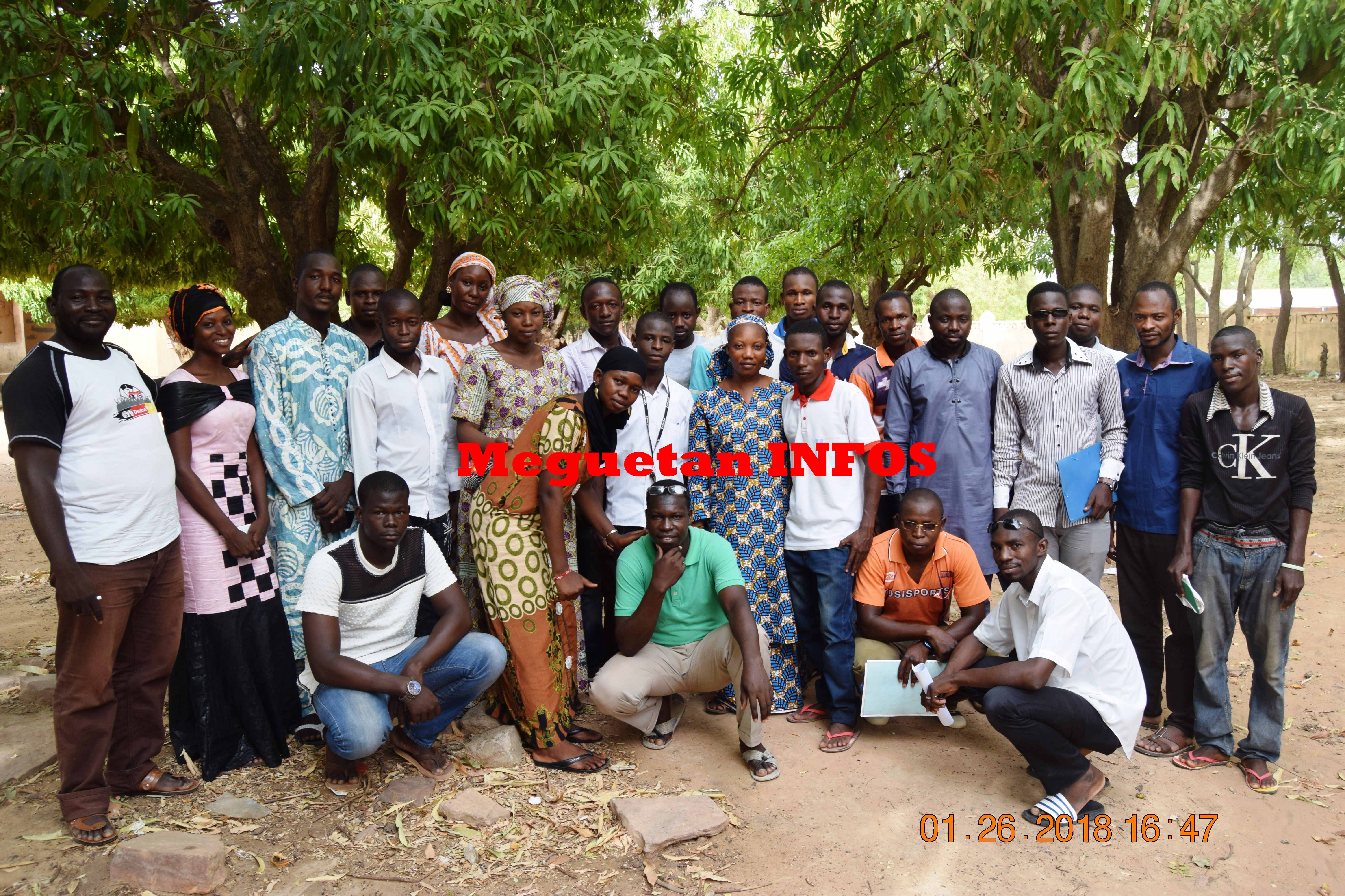 photo-famille-association-élèves-maitres-Koulikoro