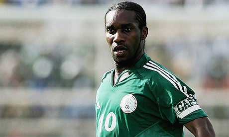 augustine-okocha-ancien-footballeur-joueur-nigerian