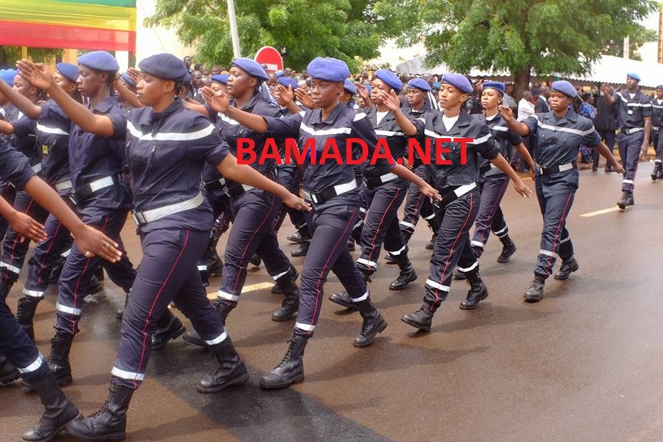 protection-civile-sapeurs-pompiers-soldat-feux-armee-malienne-soldat-femme-defile-militaire-fete-independance