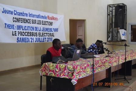 Présidium-conférence-Débat-Koulikoro-JCI