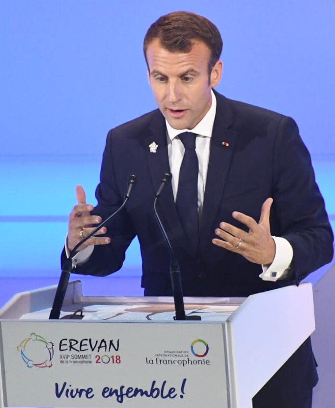 emmanuel-macron-president-france-sommet-forum-conference-reunion-francophonie