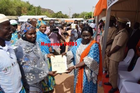 Remise-déclaration-publique-TOSTAN-Mali-Koulikoro