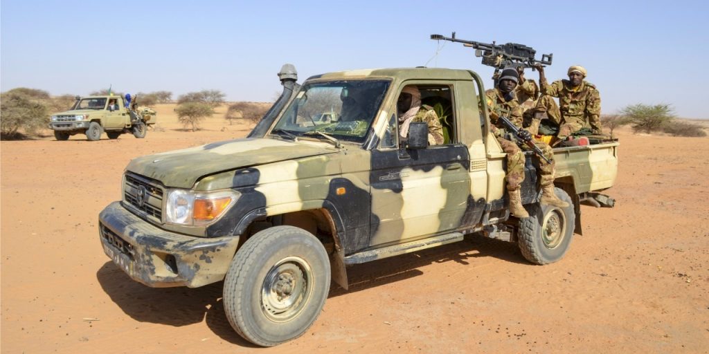 armee-malienne-soldat-militaire-fama-patrouille-nord-kidal-gao-tombouctou-1024x512