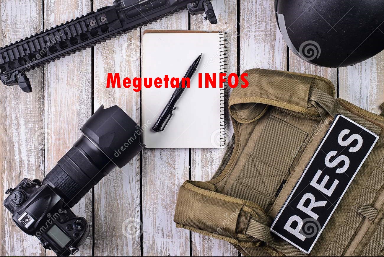 body-armor-photojournalist-digital-camera-notebook-rifle-bulletproof-vest-patch-press-dslr-helmet-wooden-table-top-80916008