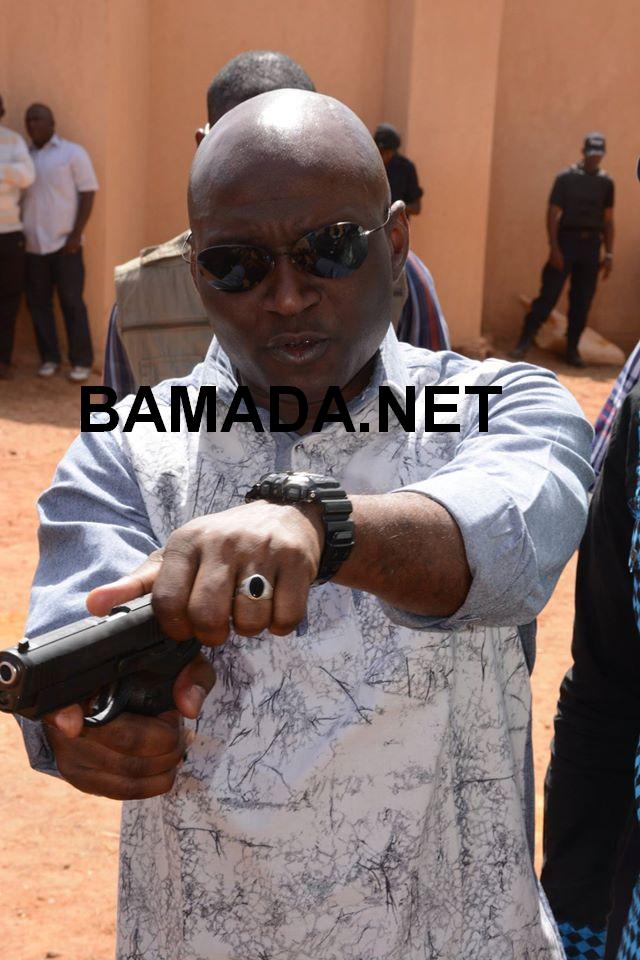 generala-salif-traore-champ-tir-pistolet-automatique-gouvernement-ministre-securite-malien