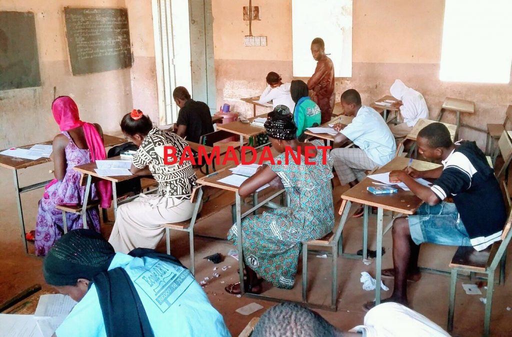 eleve-prive-classe-concours-examens-etudiant-ecole-1024x675