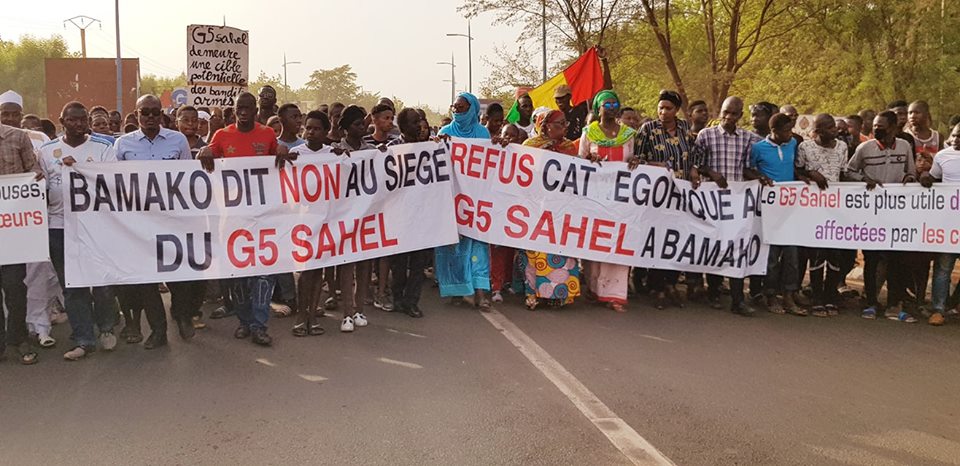 jeunesse-colere-manifestation-marche-badalabougou-siege-g5-sahel-bamako