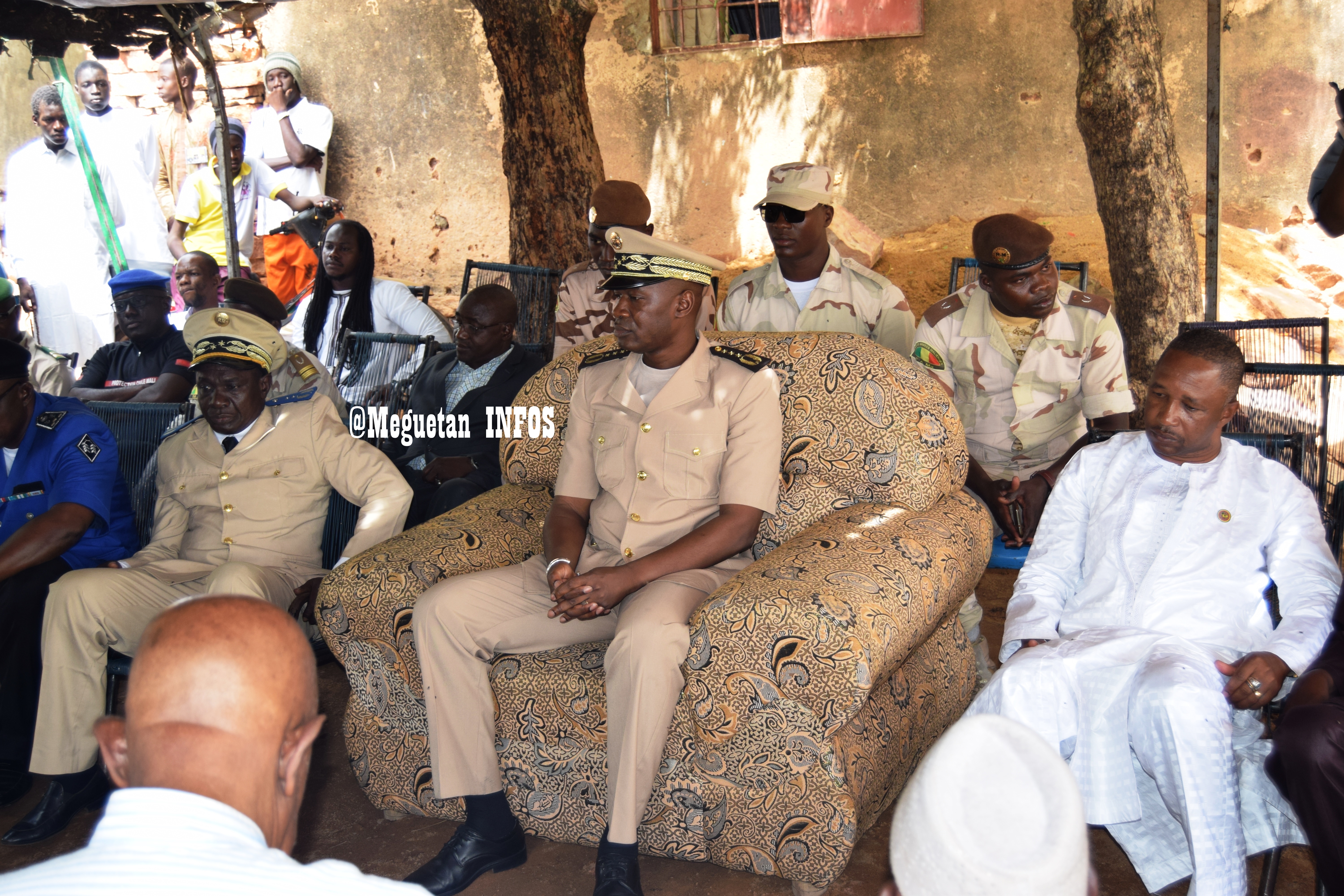 Gouverneur-région-Koulikoro-visite