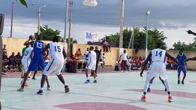 Le match d’ouverture a opposé le centre Bintou Dembélé de Koulikoro à l’équipe de Kayes qui s’est soldée par la victoire de Koulikoro d’un score de 70 à 35 buts.